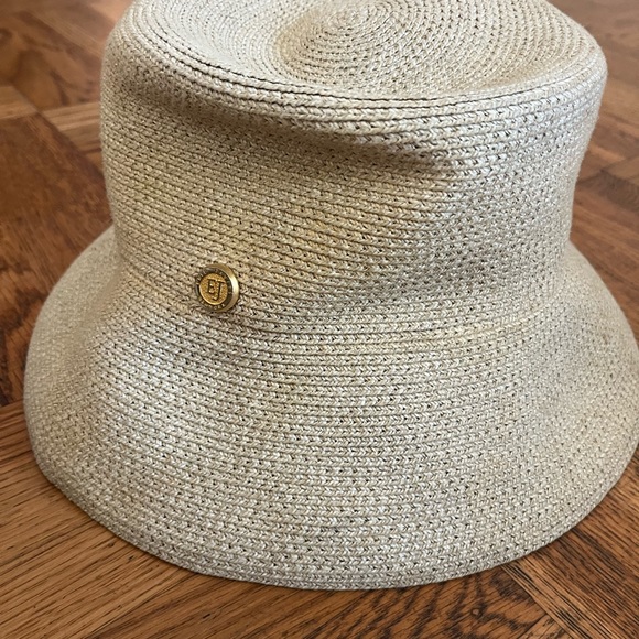 Eric Javits Stunning squishee Cream Straw Beach Bucket Hat - Picture 7 of 7